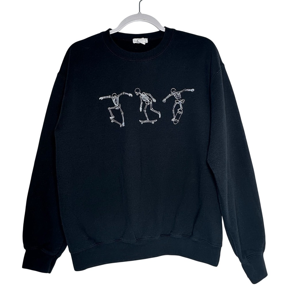 Black Skeleton Skateboard Graphic Crewneck Sweatshirt - Unbranded